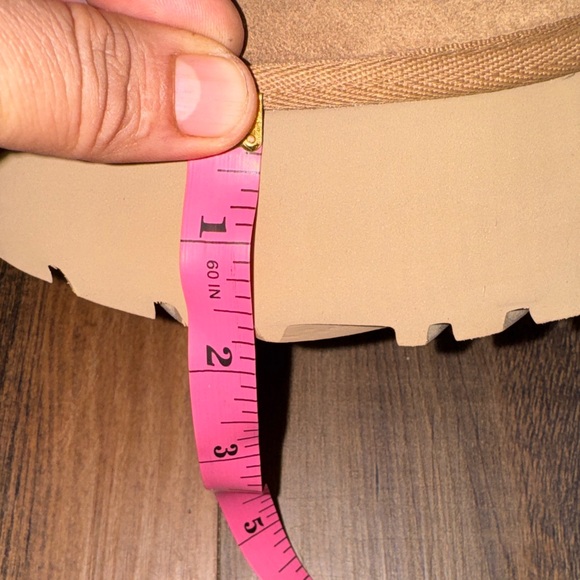 UGG Chestnut Suede Boots platform - Picture 13 of 14